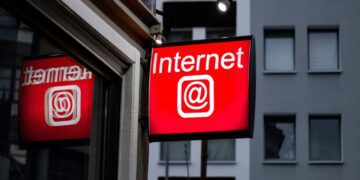 Top Factors to Consider When Choosing an Internet Plan